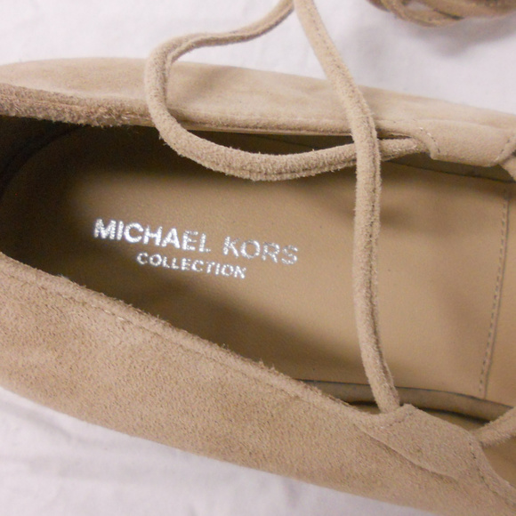 Michael Kors Collection Runway Kallie Suede Flat Beige 6.5 Italy NWOT - Picture 3 of 12